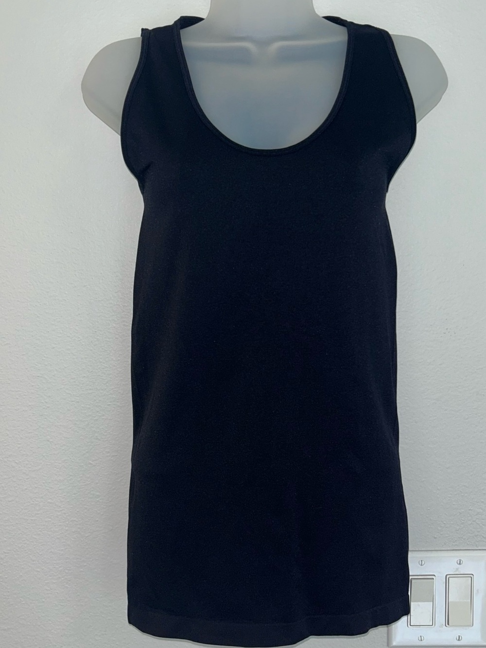 Zeana black stretchy tank never worn L/XL